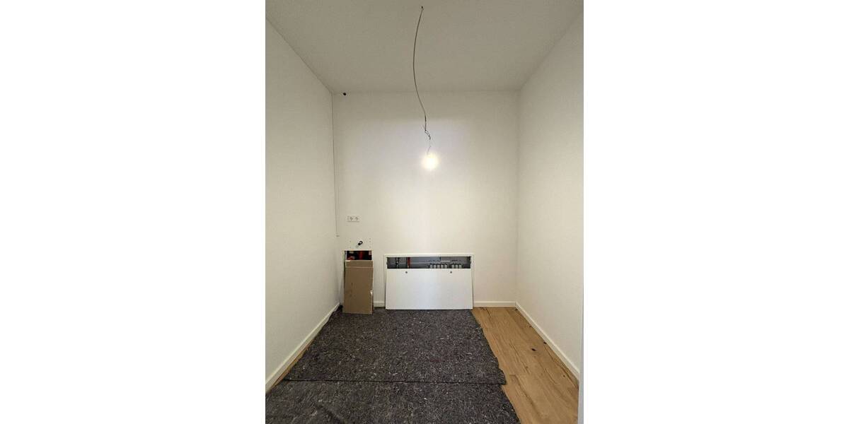 Etagenwohnung Sindelfingen Mitte - 2 Zimmer, 89 m&sup2;, 1.180&euro; | Angebot:26190952