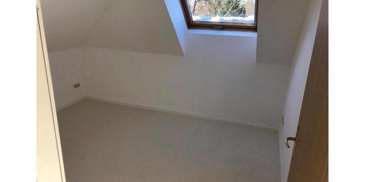 Dachgeschoßwohnung Kleinmachnow - 2 Zimmer, 43 m&sup2;, 929&euro; | Angebot:26096108