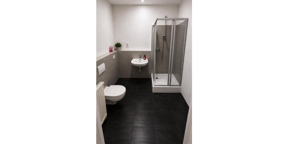 Wohnen auf Zeit Meerane - 5 Zimmer, 112 m&sup2;, 350&euro; | Angebot:26461796