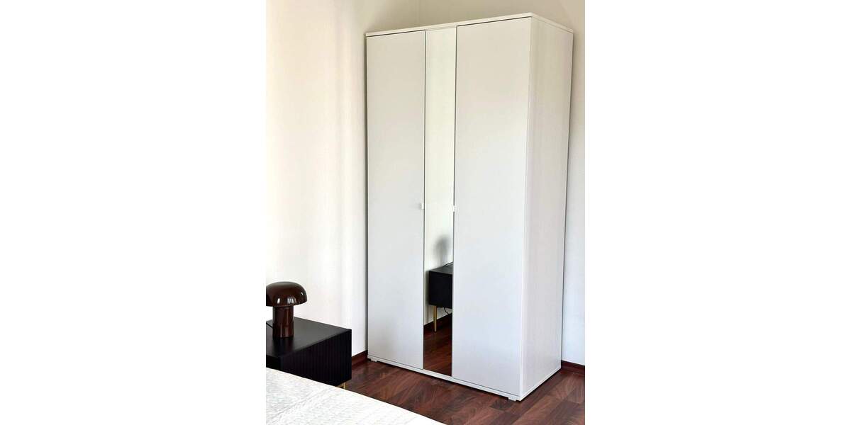 Stilvoll möblierte 3-Zimmer-Wohnung mit Wintergarten & Stellplatz in Bestlage am Tiergarten 3 zimmer