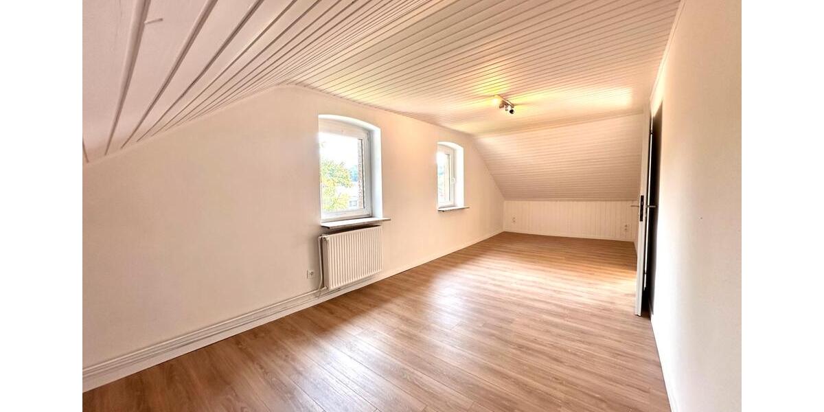 Doppelhaushälfte Hemer - 8 Zimmer, 155 m&sup2;, 1.399&euro; | Angebot:26283572