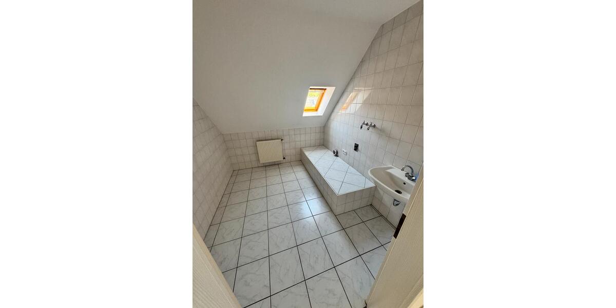 Dachgeschoßwohnung Lohne (Oldenburg) - 4 Zimmer, 140 m&sup2;, 1.100&euro; | Angebot:26698574