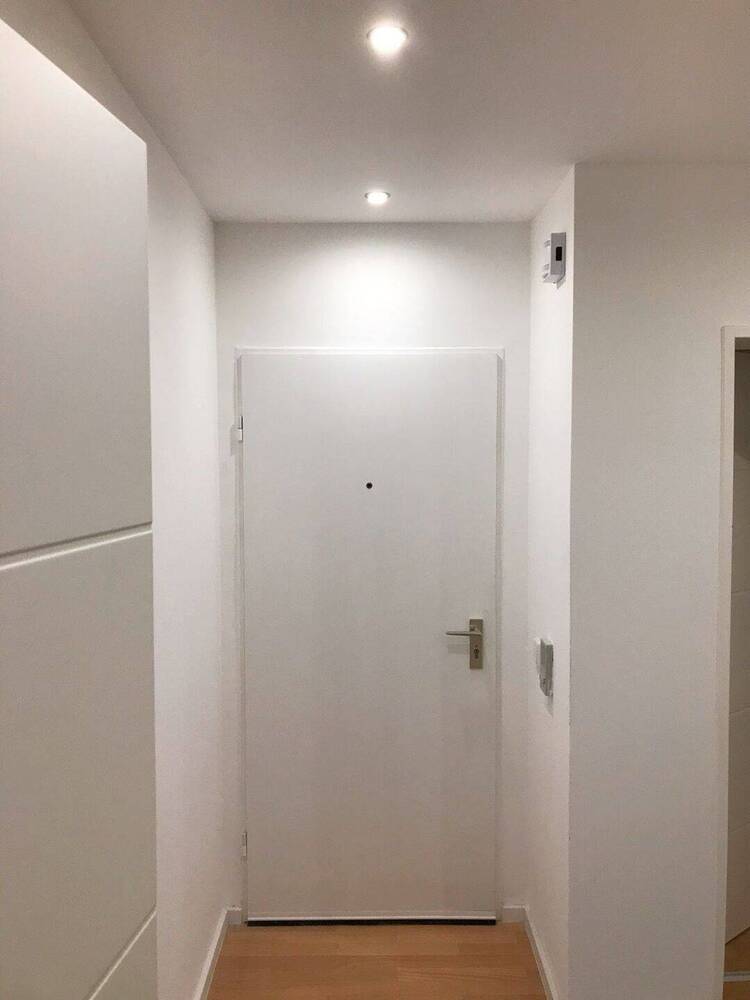 Moderne 2 Zimmer Wohnung Balkon