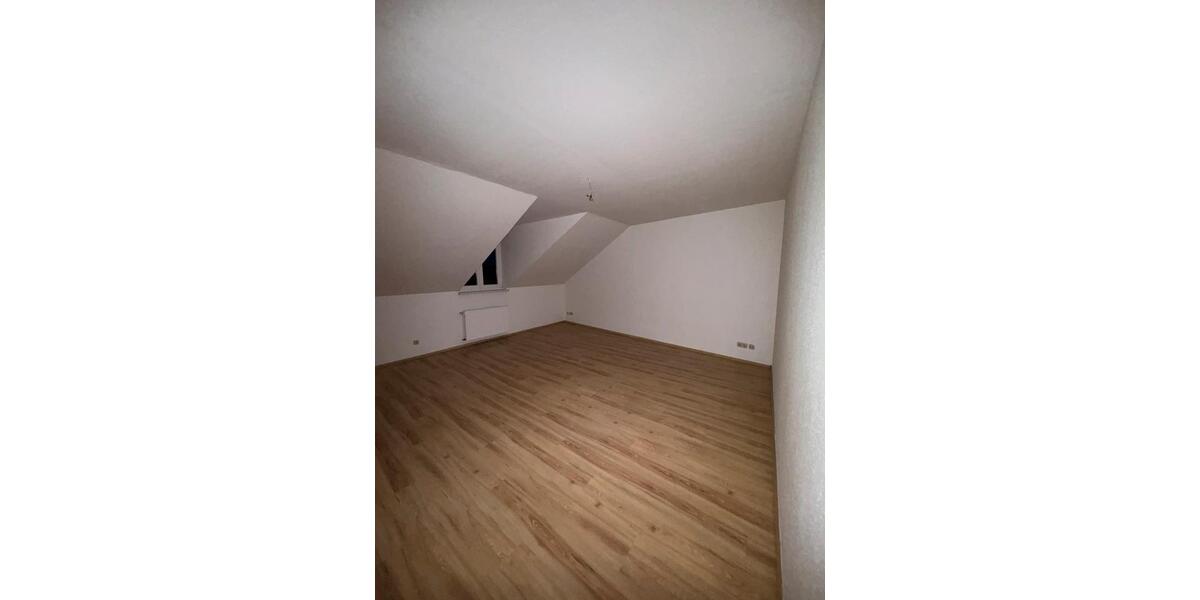 Dachgeschoßwohnung Grabow - 1 Zimmer, 59 m&sup2;, 443&euro; | Angebot:25753409