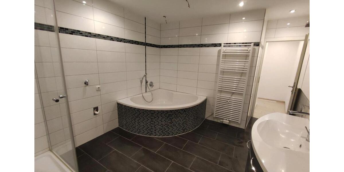 Etagenwohnung Hallstadt - 2.5 Zimmer, 84 m&sup2;, 1.020&euro; | Angebot:24703615