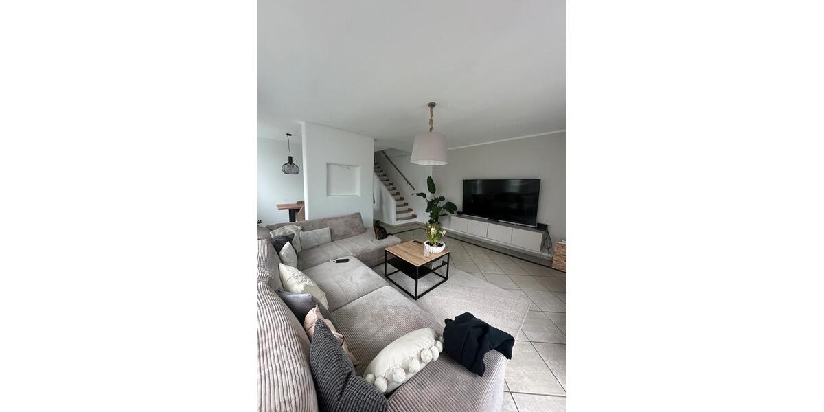 Etagenwohnung Wiesentheid - 4 Zimmer, 110 m&sup2;, 990&euro; | Angebot:26034272