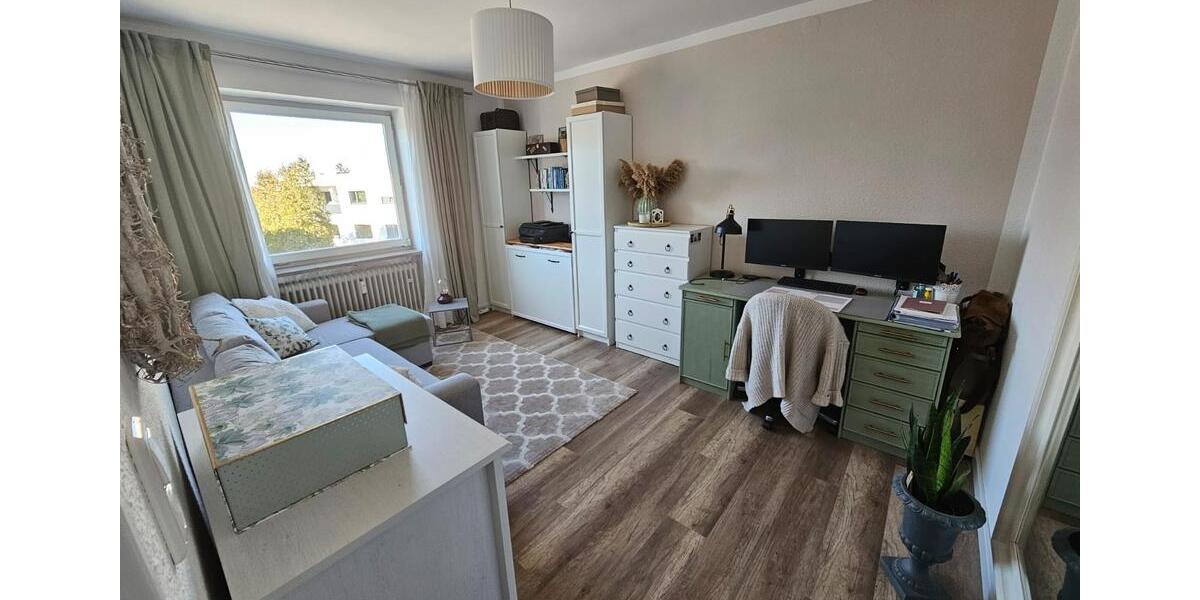 Etagenwohnung Weiden in der Oberpfalz - 4 Zimmer, 106 m&sup2;, 1.300&euro; | Angebot:26620619
