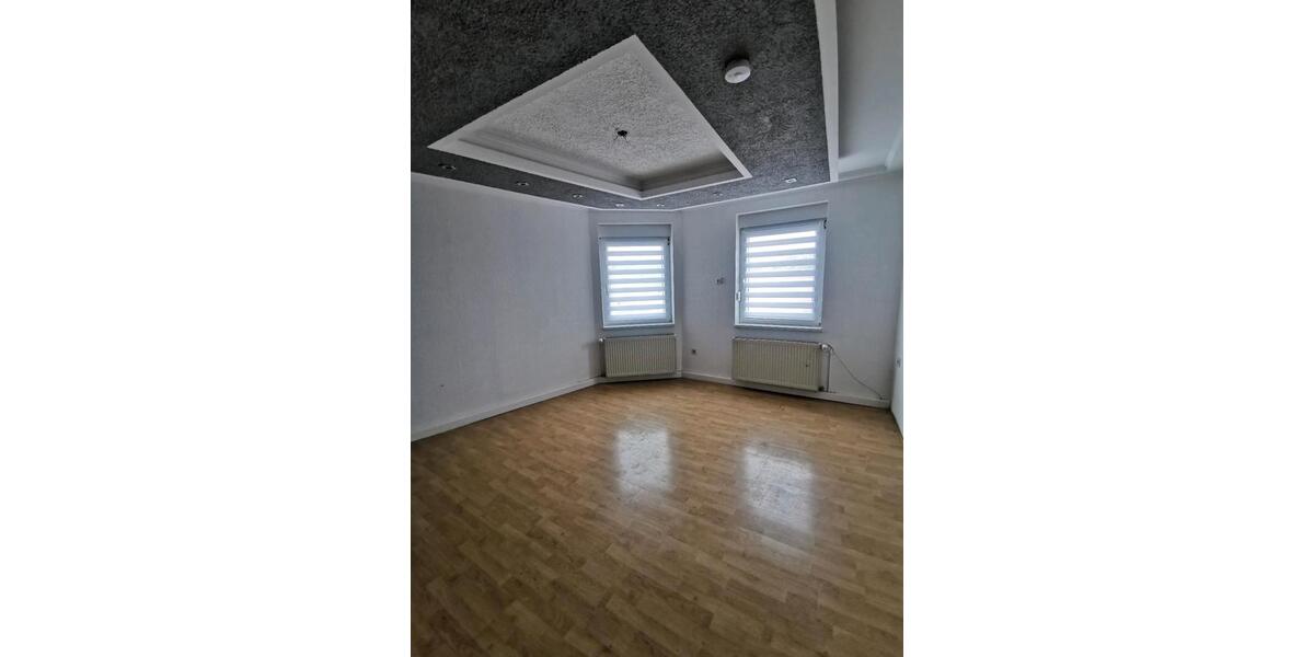 Biete 2 Raum Dachgeschosswohnung an 2 zimmer