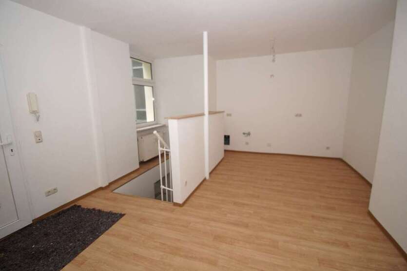 2-Zimmer-Wohnung im Hinterhaus mit viel zusätzlichem Platz im Untergeschoß