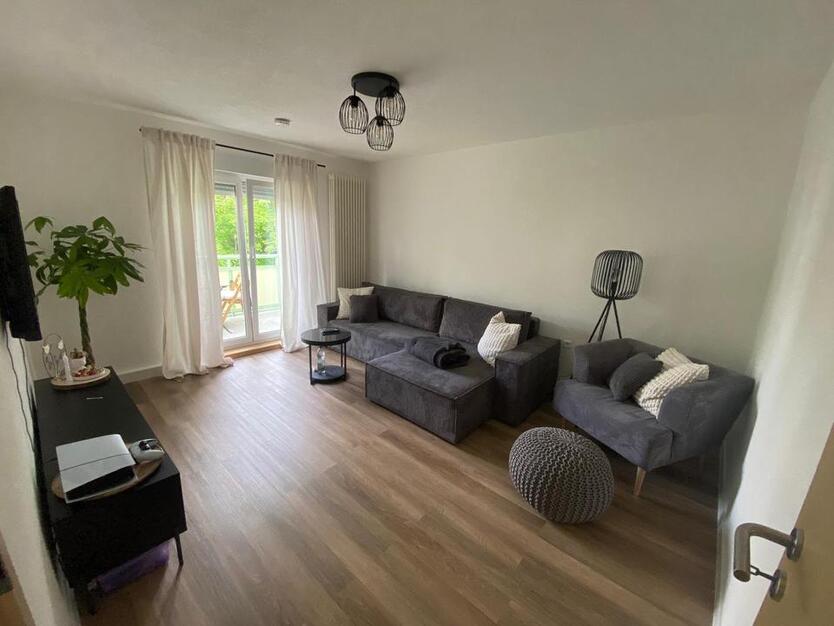 Helle 3-Zimmer-Wohnung mit Balkon, EBK und Stellplatz in Villinge zimmer