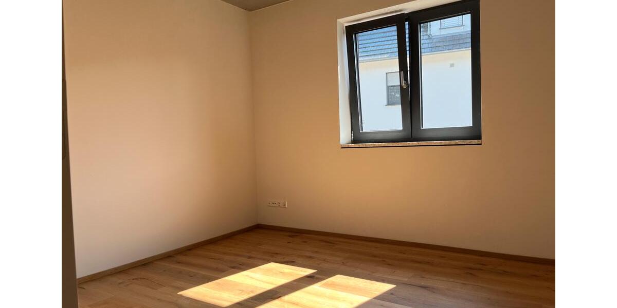 Etagenwohnung Schlier - 2 Zimmer, 100 m&sup2;, 1.400&euro; | Angebot:26639149