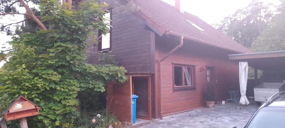 1 Zimmer in Holzhaus WG zu Vermieten an Schüler Studenten 5 zimmer