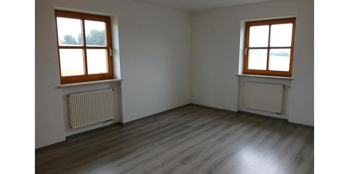 Einfamilienhaus Reisbach Englmannsberg - 7 Zimmer, 200 m&sup2;, 1.550&euro; | Angebot:25675541