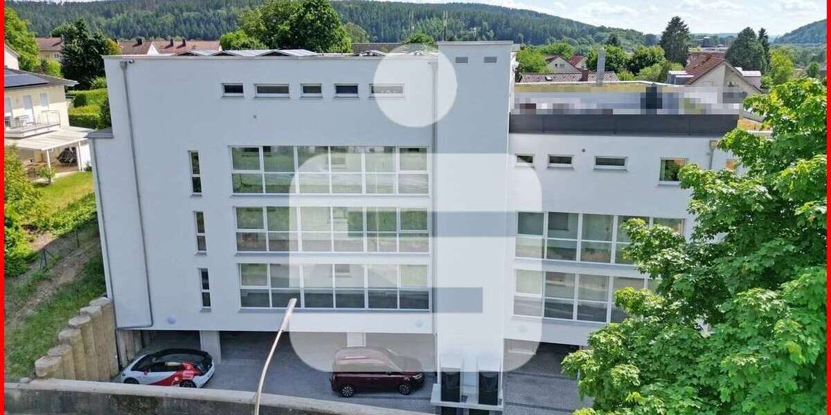 Etagenwohnung Kronach - 3 Zimmer, 77 m&sup2;, 900&euro; | Angebot:25094516
