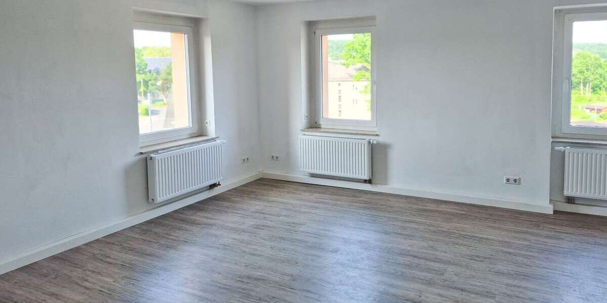 Etagenwohnung Oelsnitz Oelsnitz - 3 Zimmer, 70 m&sup2;, 490&euro; | Angebot:26562151