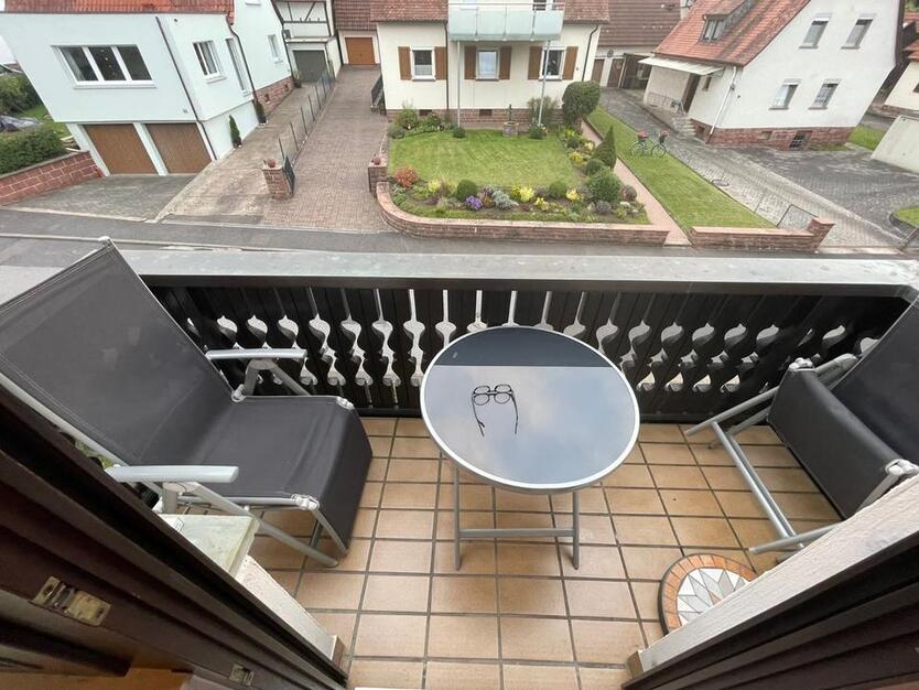 Vermiete 2,5 Zimmer DG-Wohnung 82m² in Sendelbach