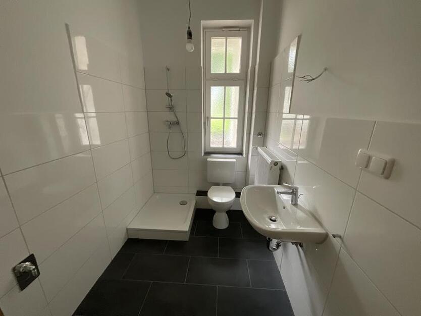 Bereits modernisierte 3-ZKB-Balkonwohnung im Erdgeschoss in Heppens zu vermieten! zimmer