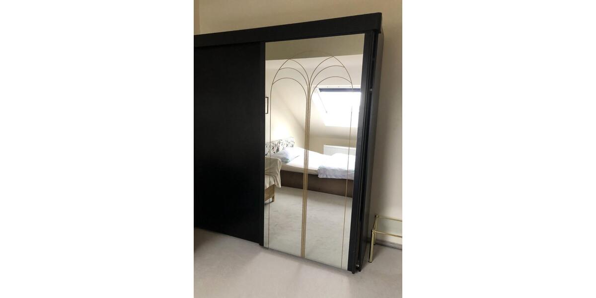 Dachgeschoßwohnung Eschborn - 2 Zimmer, 57 m&sup2;, 900&euro; | Angebot:25839091