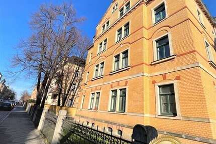 Wohnung zum Mieten in Dresden 355 € 23.95 m²