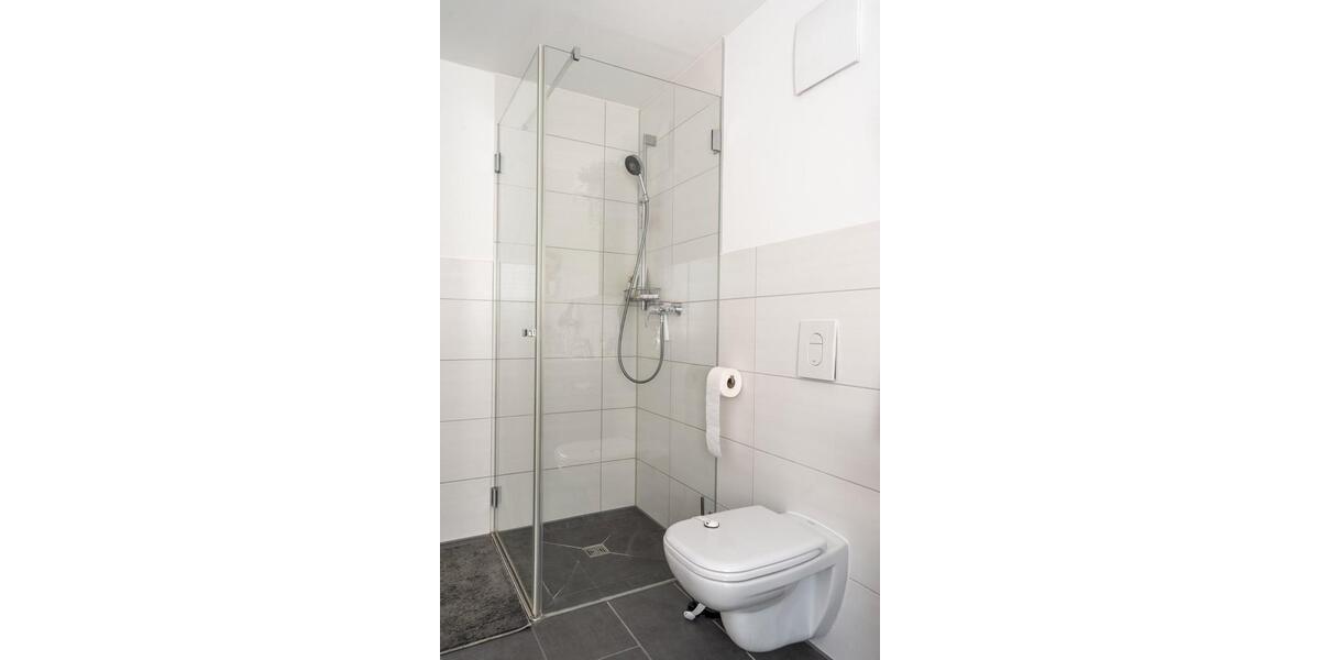 Dachgeschoßwohnung Berlin Lichtenberg - 3.5 Zimmer, 108 m&sup2;, 2.000&euro; | Angebot:26699559