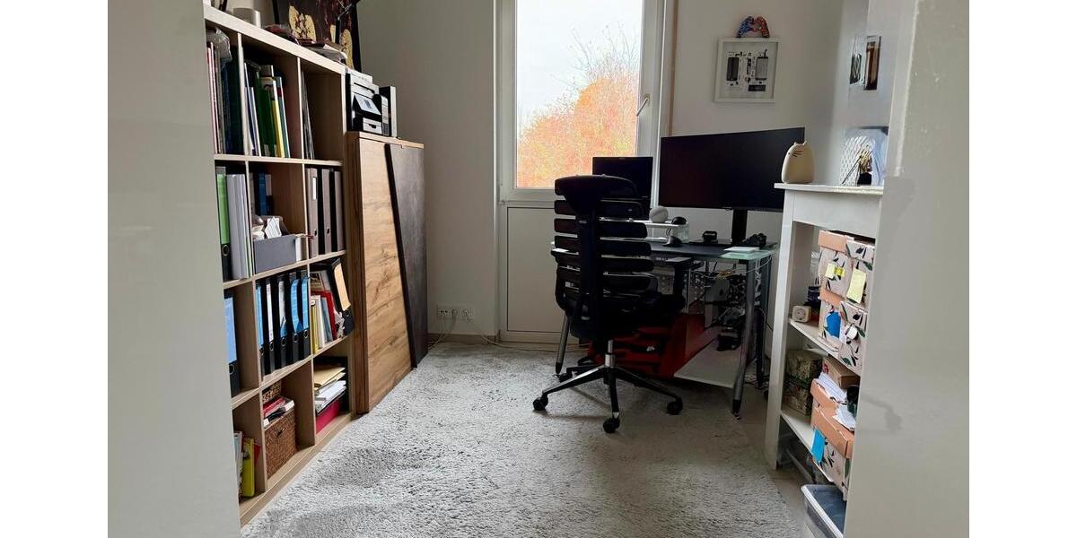 Dachgeschoßwohnung Ingelheim am Rhein - 4 Zimmer, 1.750&euro; | Angebot:23490472