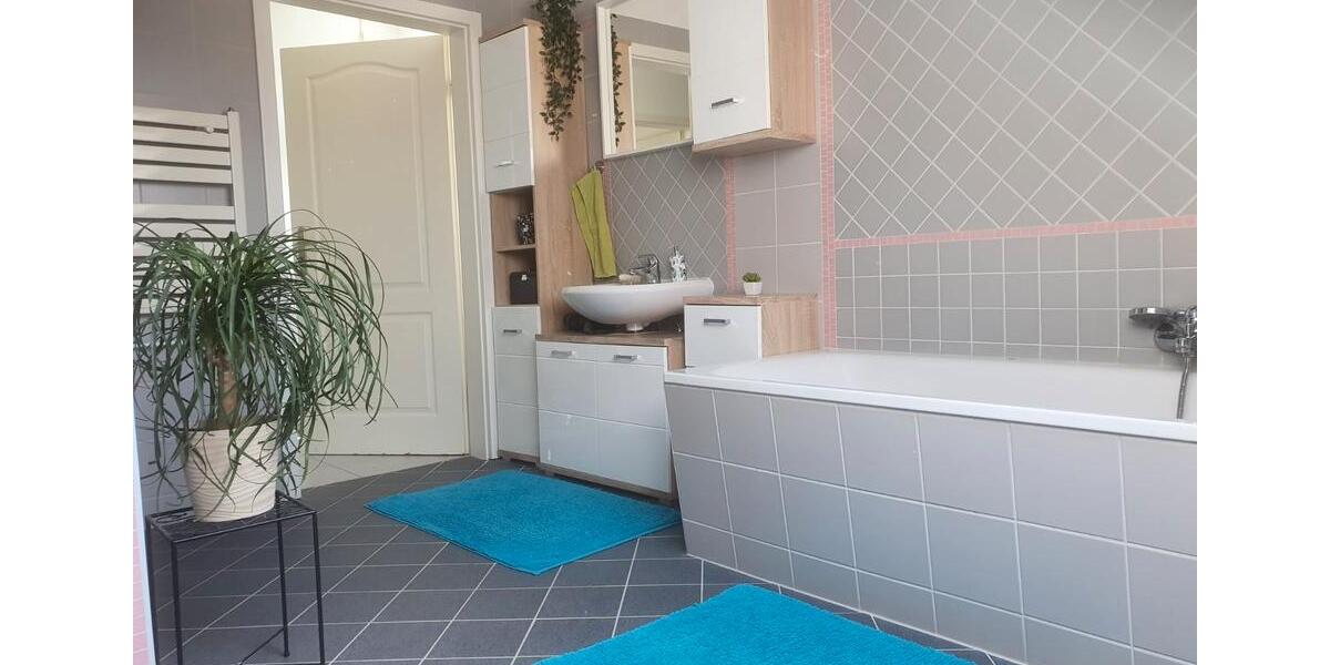 Dachgeschoßwohnung Werder (Havel) - 3 Zimmer, 80 m&sup2;, 770&euro; | Angebot:26631450