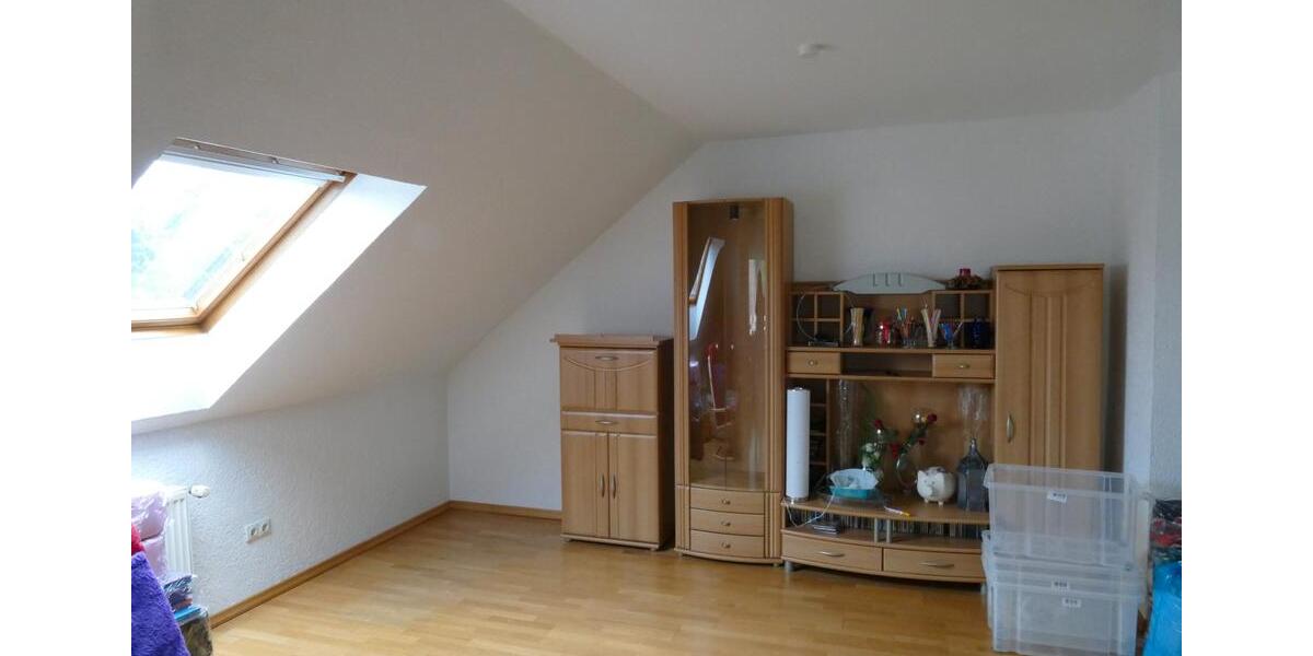 Dachgeschoßwohnung Altenbeken - 3 Zimmer, 112 m&sup2;, 730&euro; | Angebot:26623837