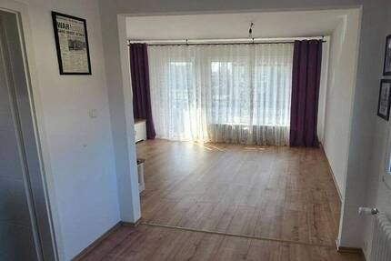 Wohnung Mainbernheim - 3 Zimmer, 89 m&sup2;, 1.020&euro; | Angebot:26740907