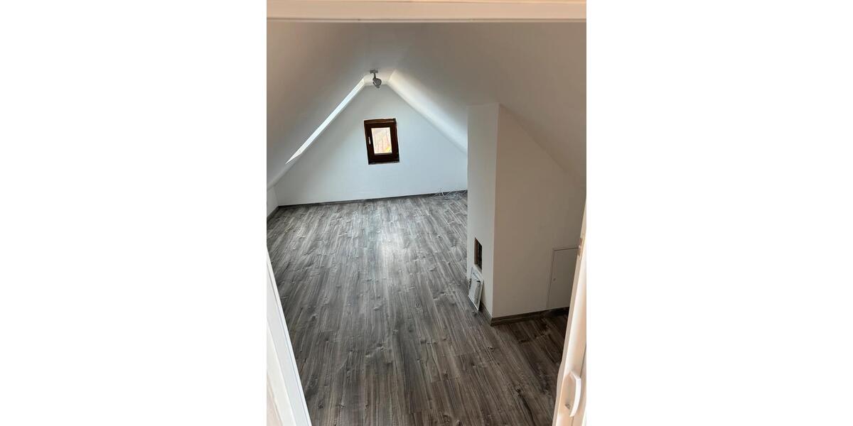 Maisonettenwohnung Heßdorf - 5 Zimmer, 125 m&sup2;, 1.600&euro; | Angebot:26680218