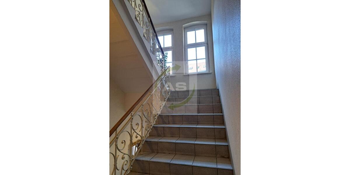 Dachgeschoßwohnung Zwickau - 2 Zimmer, 63 m&sup2;, 340&euro; | Angebot:25902812