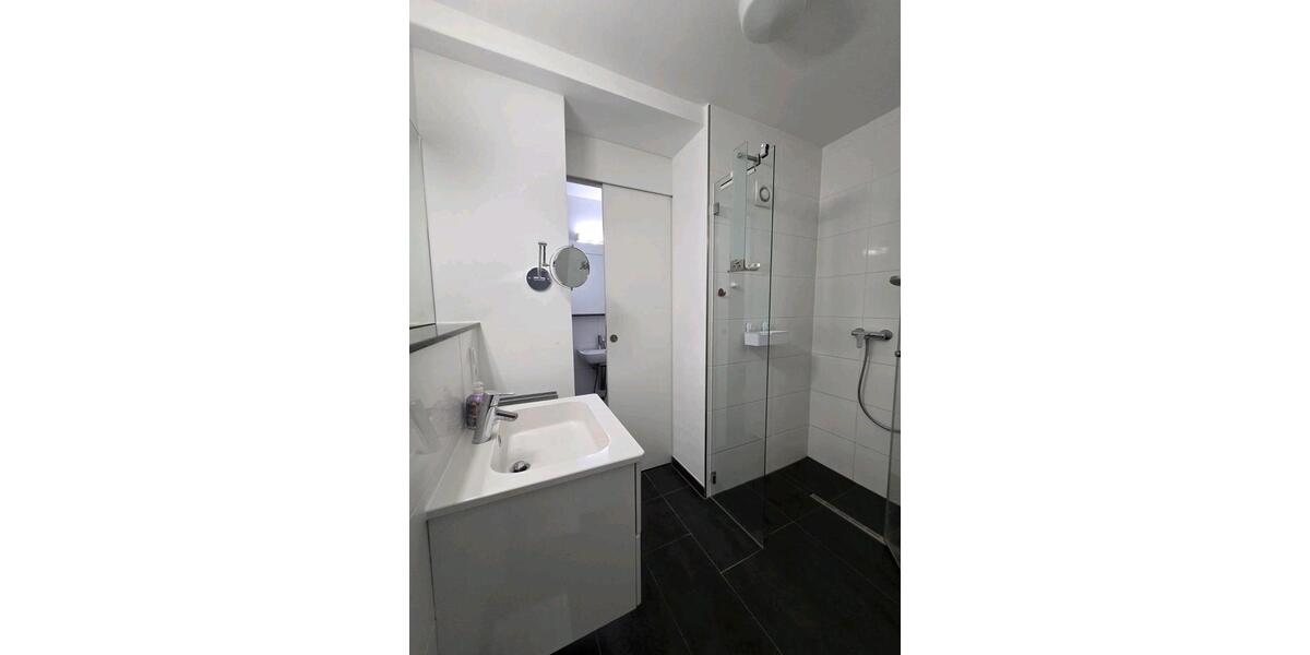 Wohnen auf Zeit Bonn Hardtberg - 1 Zimmer, 28 m&sup2;, 80&euro; | Angebot:25338133