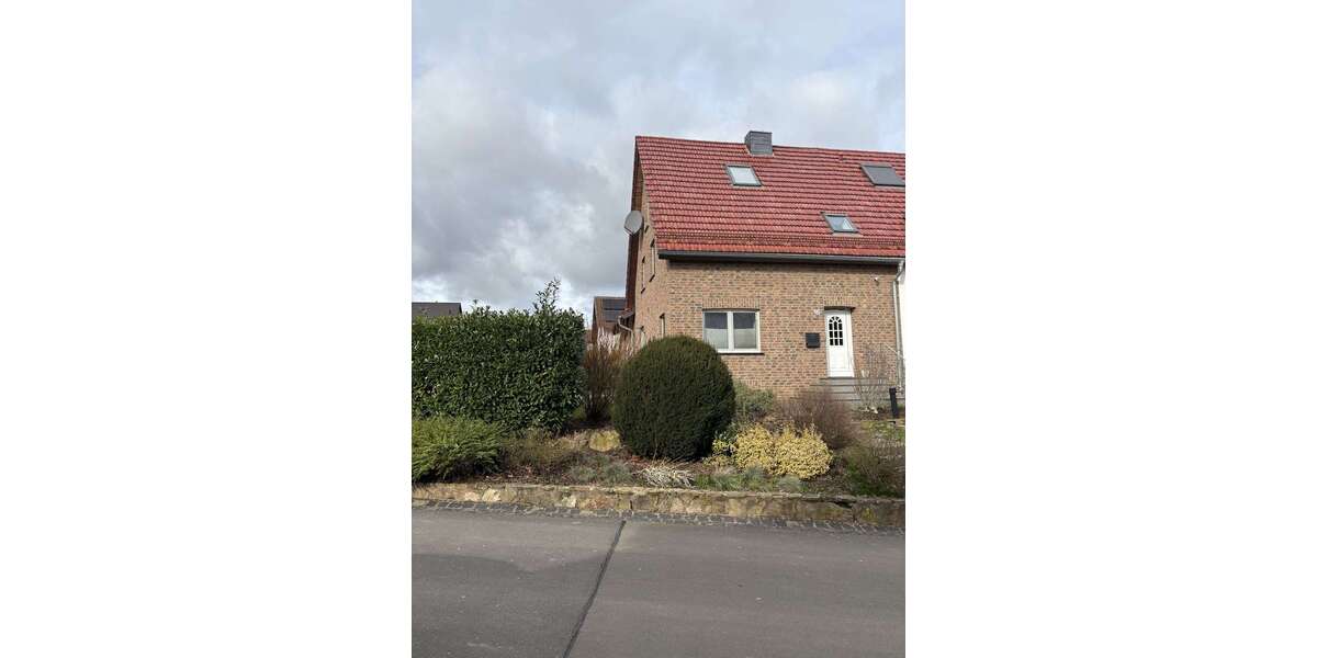 Einfamilienhaus Euskirchen Billig - 4 Zimmer, 120 m&sup2;, 1.080&euro; | Angebot:25205139