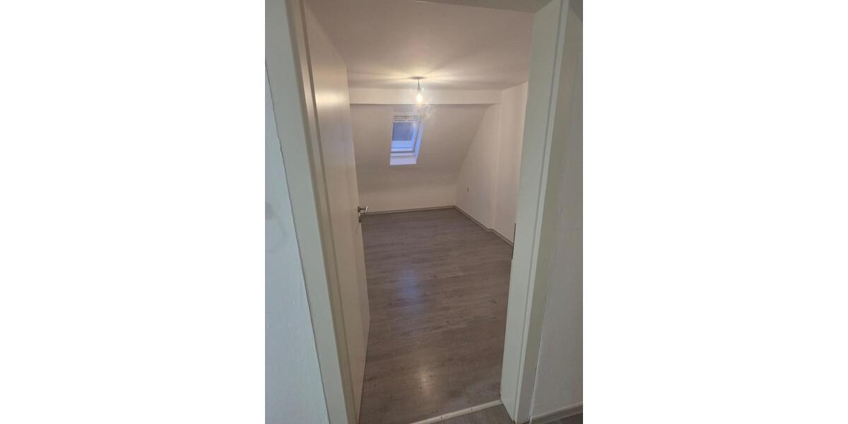 Etagenwohnung Saarbrücken Brebach-Fechingen - 4 Zimmer, 70 m&sup2;, 700&euro; | Angebot:25954760