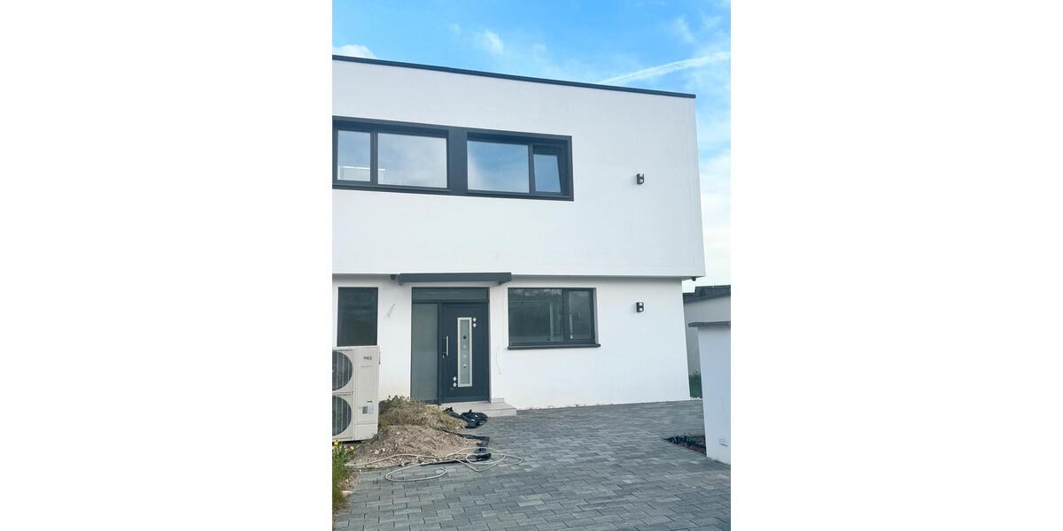 Doppelhaushälfte Halle (Saale) Damaschkestraße - 5 Zimmer, 200 m&sup2;, 2.000&euro; | Angebot:26577877