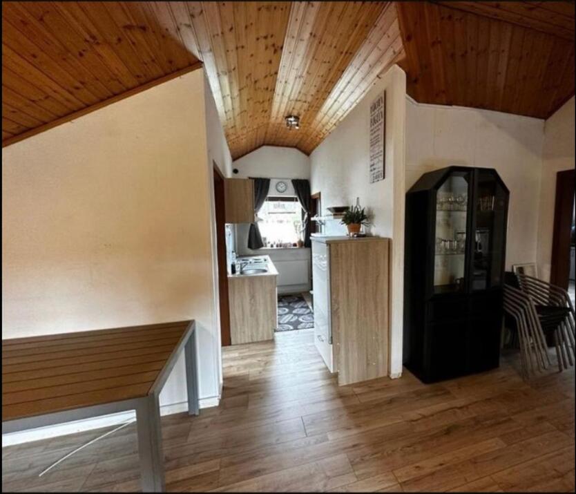 Schöne und ruhige 3 Zimmer DG Wohnung in Neckarburken zimmer