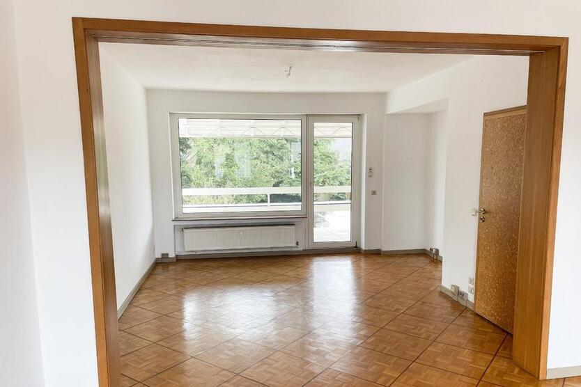 Helle 2-3 ZKB Wohnung Balkon in Saarlouis Vogelsang – EBK, 87 m2