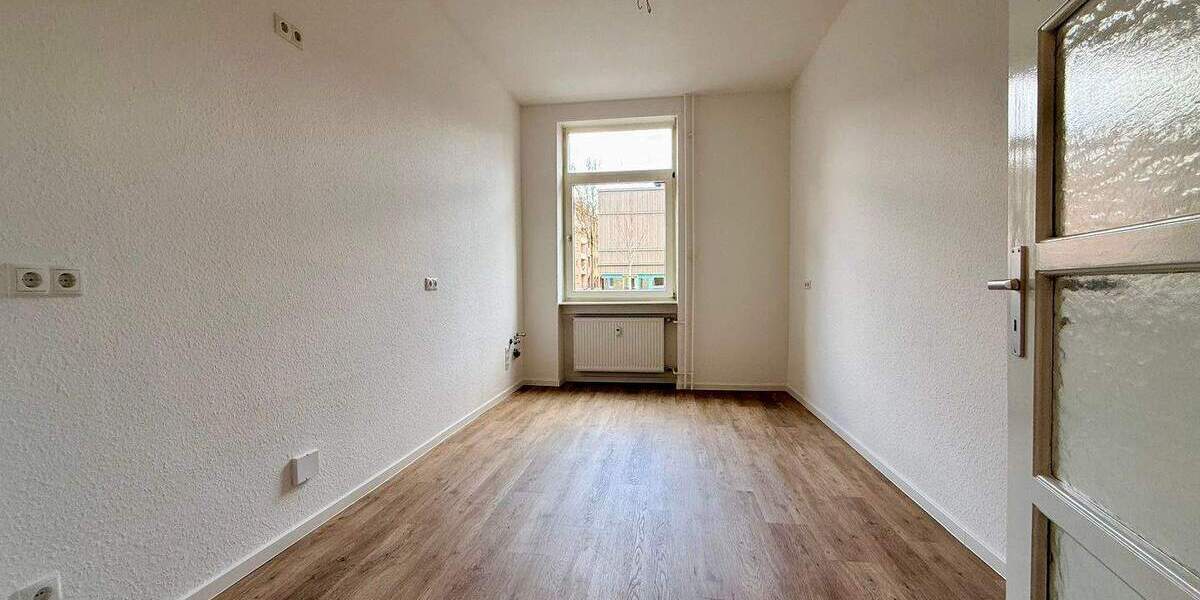 Erstbezug nach Sanierung - helle 3 ZKB-Erdgeschoss Altbauwohnung 3 zimmer