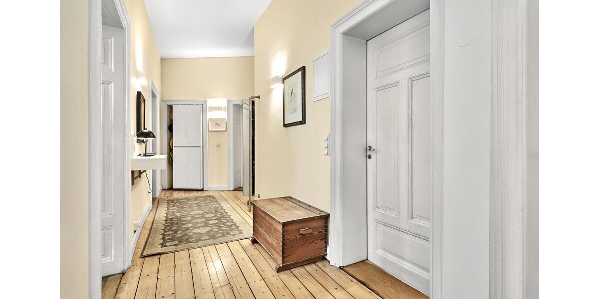 Etagenwohnung Wiesbaden Südost - 4 Zimmer, 126 m&sup2;, 1.800&euro; | Angebot:26705830
