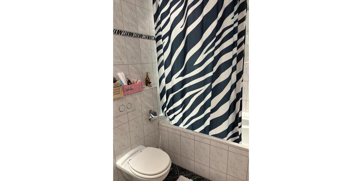 Erdgeschoßwohnung Friedrichshafen - 3.5 Zimmer, 89 m&sup2;, 1.180&euro; | Angebot:26705166