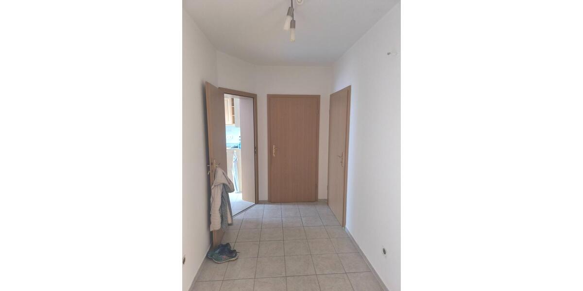 Erdgeschoßwohnung Bautzen - 3 Zimmer, 67 m&sup2;, 400&euro; | Angebot:24658684