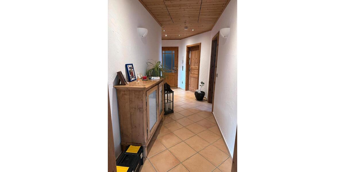 Dachgeschoßwohnung Hundsangen - 3 Zimmer, 88 m&sup2;, 830&euro; | Angebot:25838889