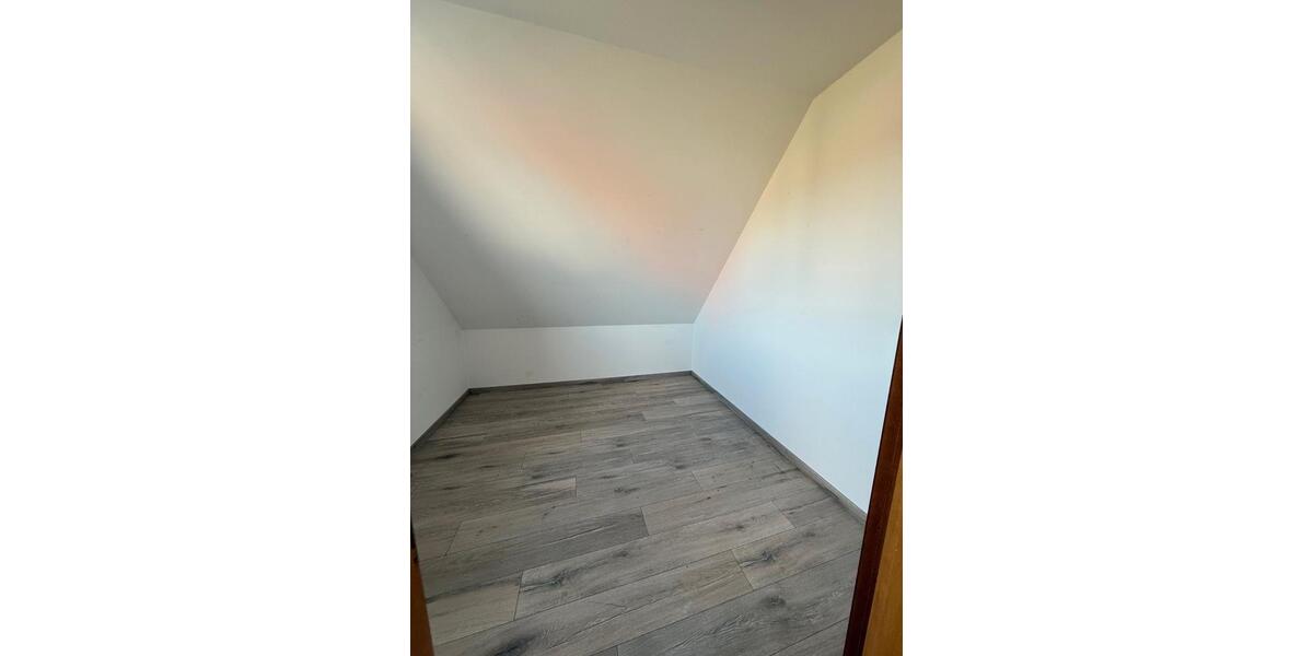 Dachgeschoßwohnung Herzberg am Harz - 3 Zimmer, 82 m&sup2;, 530&euro; | Angebot:26233964