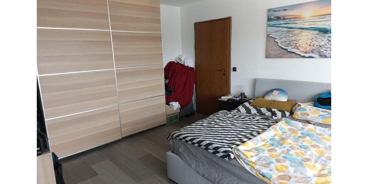 Etagenwohnung Reinbek - 3 Zimmer, 90 m&sup2;, 1.250&euro; | Angebot:25989398