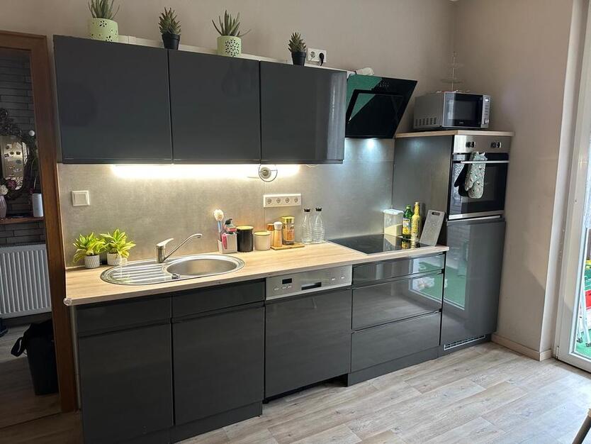 Anfragestopp - Renovierte 3,5-Zi. mit Balkon – 95 m² zimmer