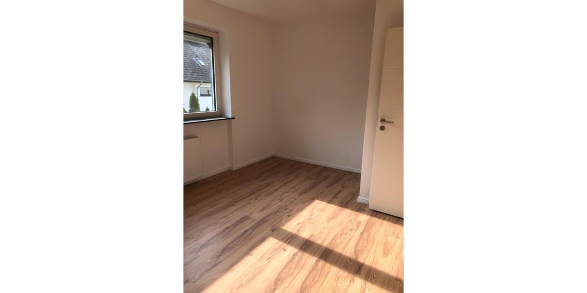Etagenwohnung Erwitte - 3 Zimmer, 67 m&sup2;, 700&euro; | Angebot:26517456
