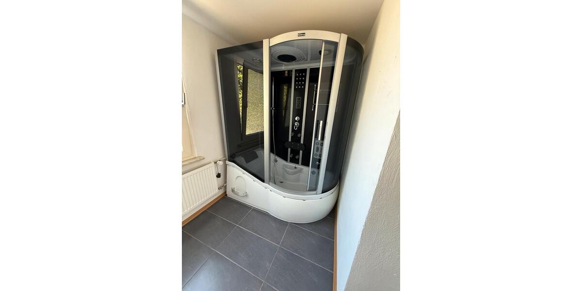 4 Zimmer Wohnung in Stadt Hof ( Studentenberg ) zu vermieten…. 4 zimmer