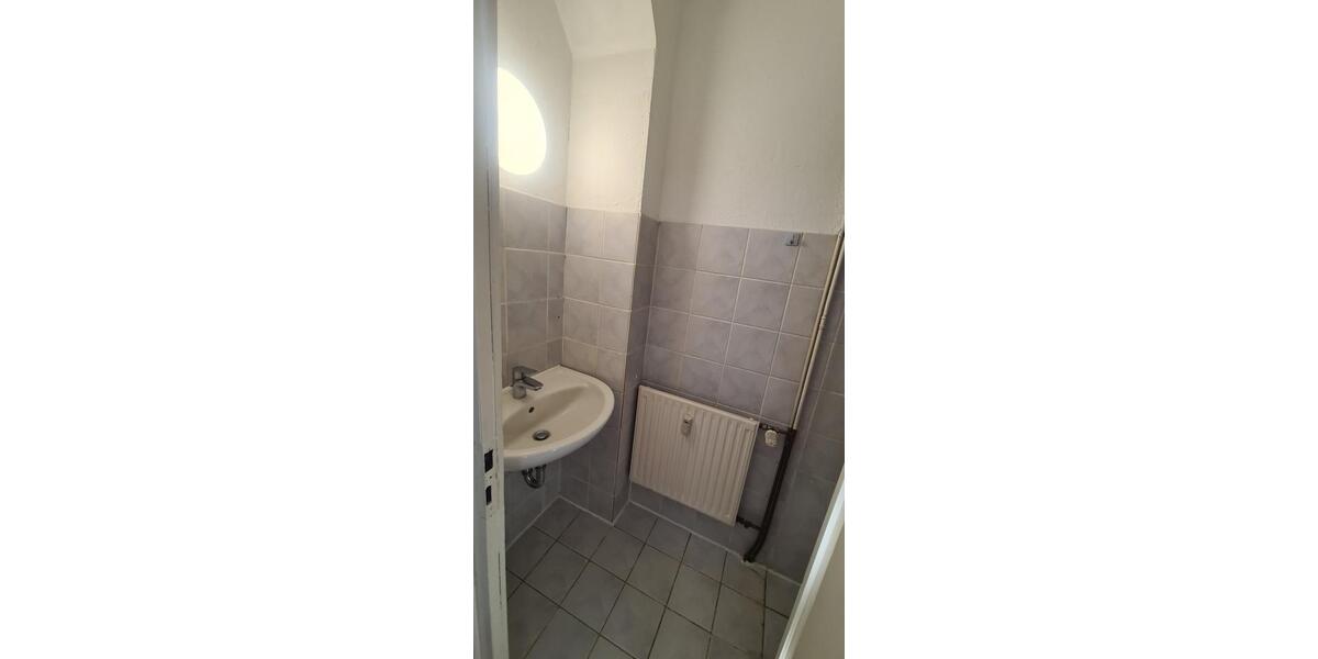 Etagenwohnung Duisburg Duisburg-Mitte - 2 Zimmer, 35 m&sup2;, 300&euro; | Angebot:25152742