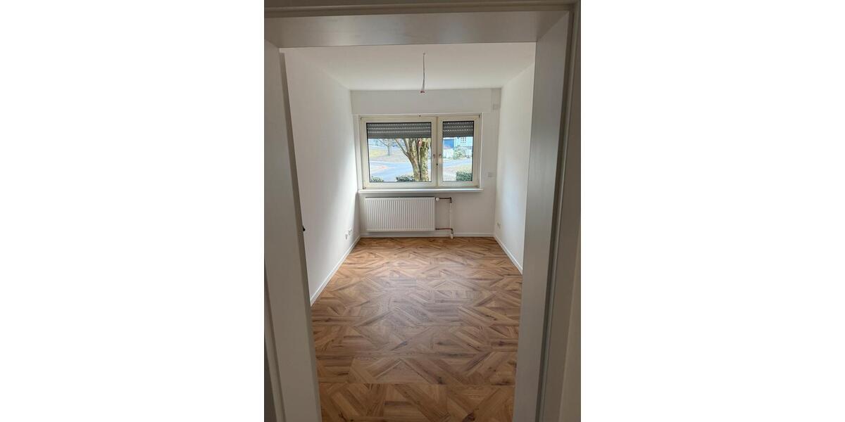 Erdgeschoßwohnung Friedberg (Hessen) - 3 Zimmer, 90 m&sup2;, 1.350&euro; | Angebot:24672546