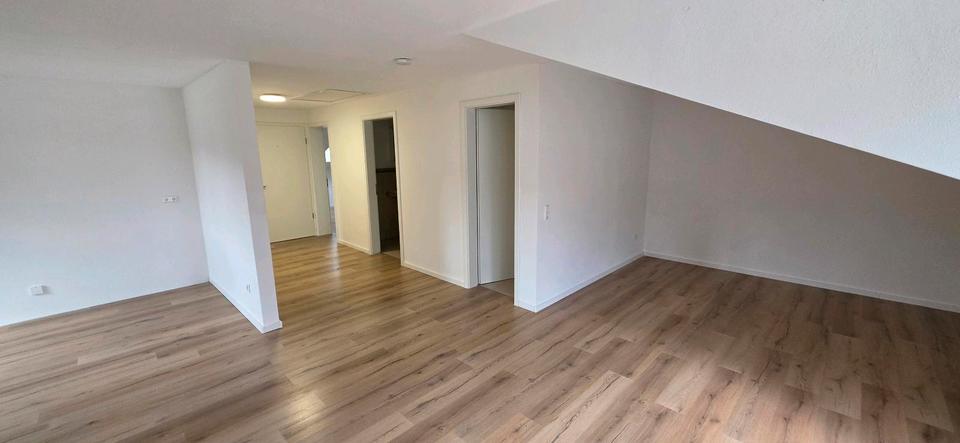 Dachgeschoßwohnung Munderkingen - 3 Zimmer, 80 m&sup2;, 850&euro; | Angebot:26032193