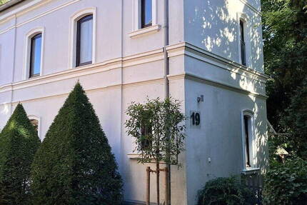 Frisch renoviert: Historische DHH ca. 130m², 4 Zimmer auch als 2 Einheiten zu nutzen!